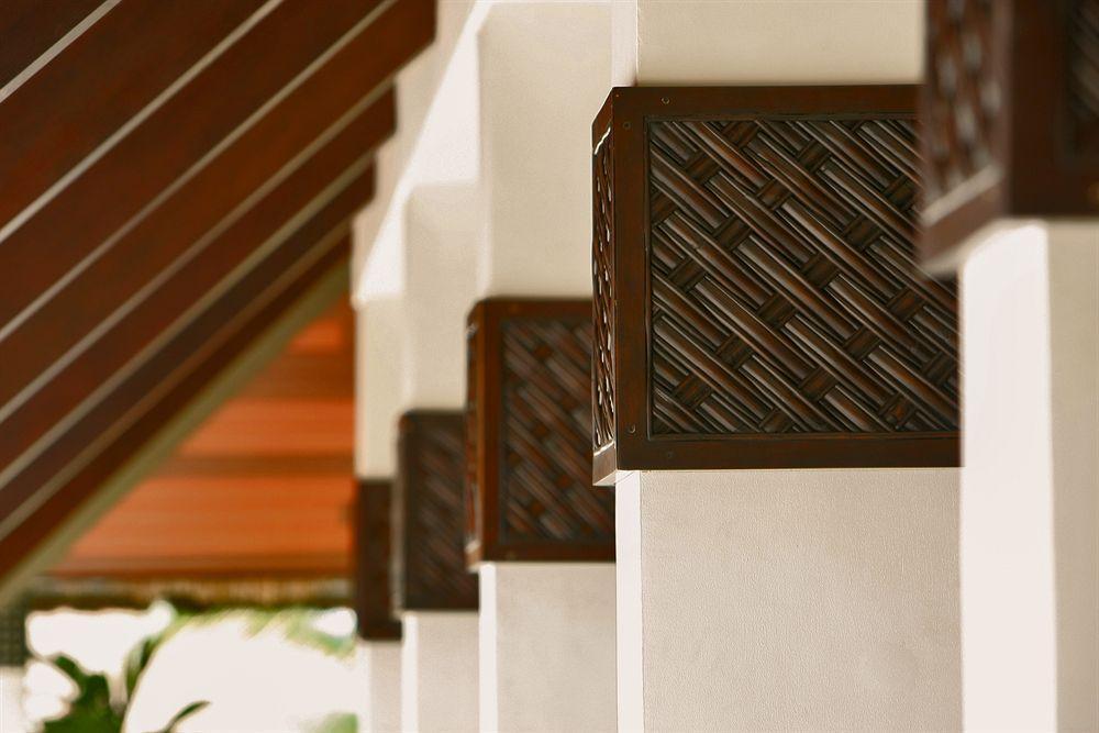 Oceanica Resort Panglao, Bohol מראה חיצוני תמונה Detail of the staircase