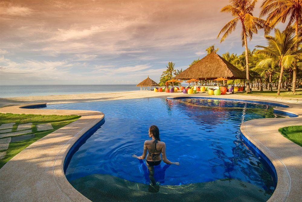 Oceanica Resort Panglao, Bohol מראה חיצוני תמונה Infinity pool at the beach