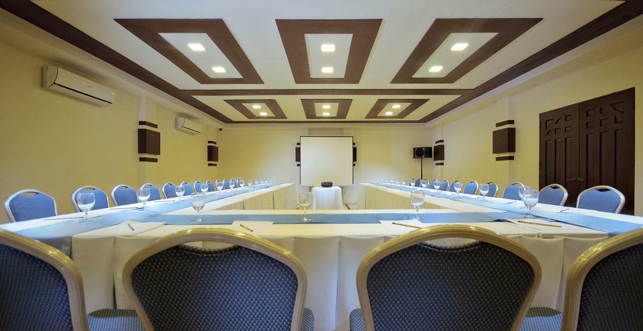 Oceanica Resort Panglao, Bohol מראה חיצוני תמונה Meeting room