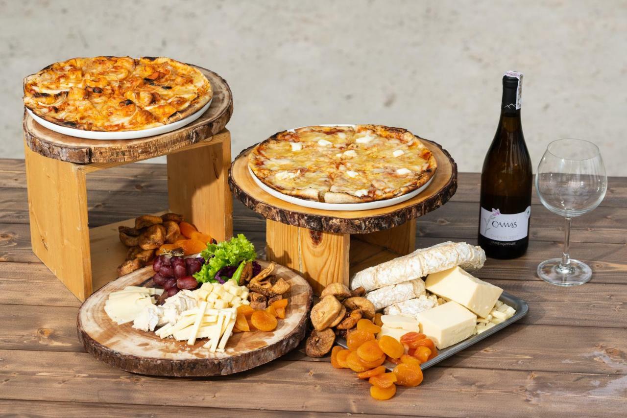 Oceanica Resort Panglao, Bohol מראה חיצוני תמונה Cheese and wine