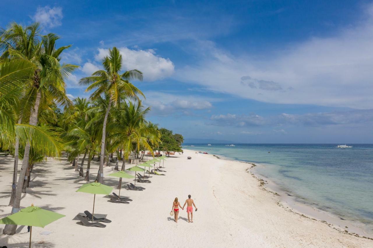 Oceanica Resort Panglao, Bohol מראה חיצוני תמונה Beach at the resort